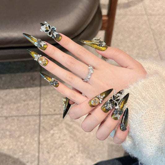 Customized nail
